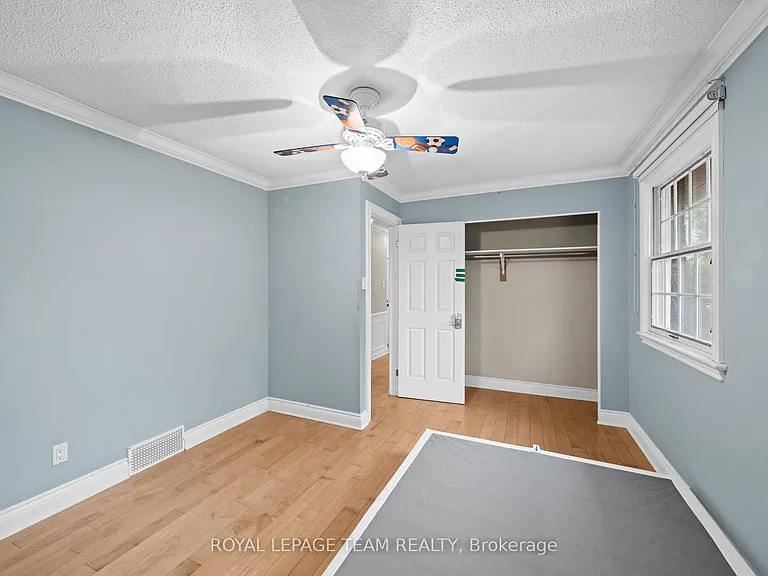 3162 Woodroffe Ave — Photo 26