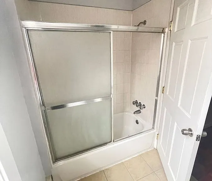 1900 Pine St #2R — Photo 16