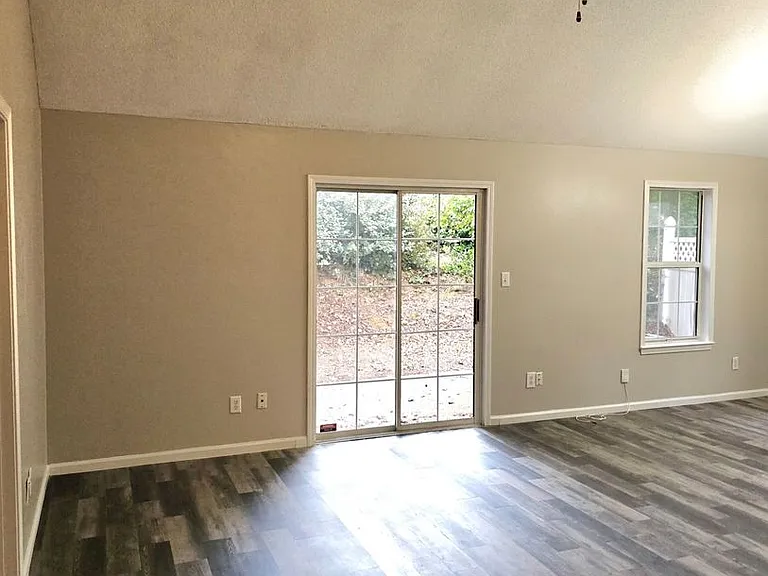 152 S Fairfield Dr — Photo 4
