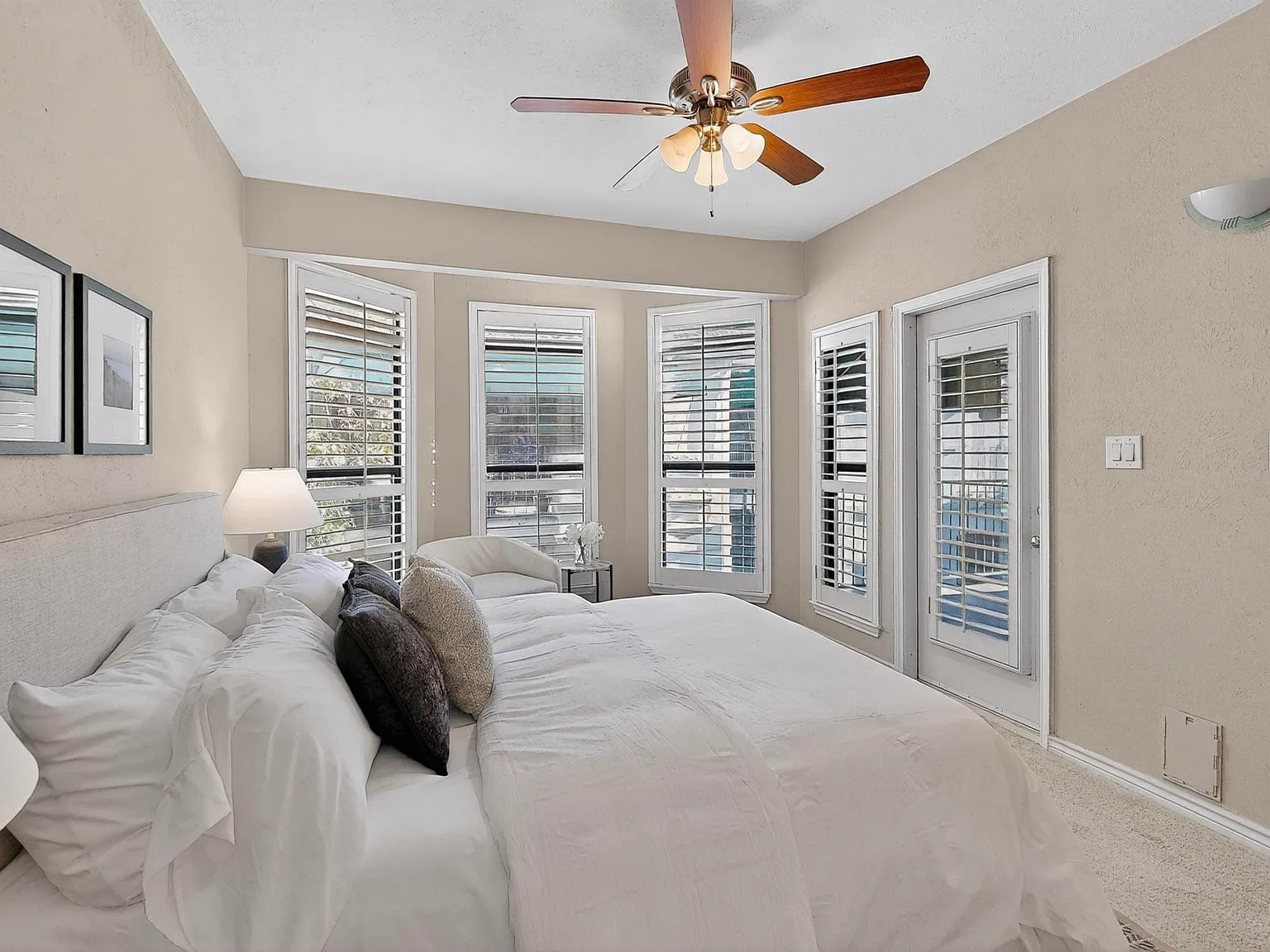 2 bed, 1128 sqft, $1,850 — Photo 1