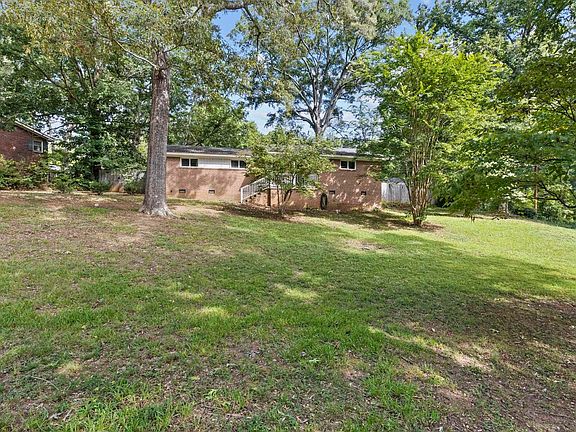 3rd image of 207 Seminole Dr