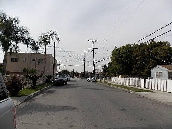 4th image of 9409 Los Angeles St