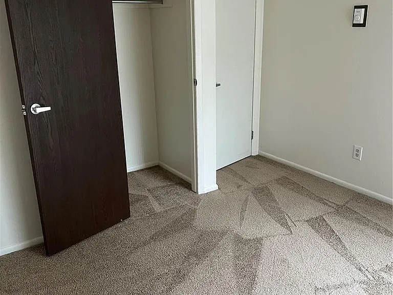 2458 S Victor St #E — Photo 10