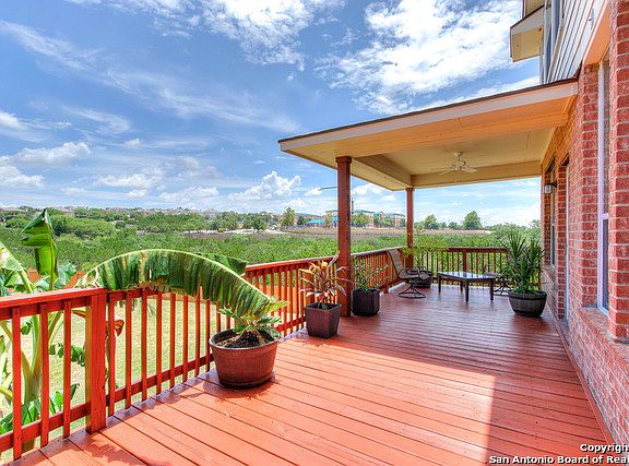 4th image of 822 Synergy Ln