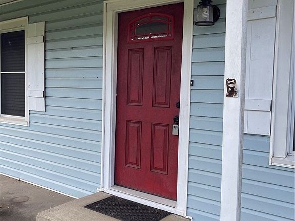 5th image of 1205 N East St