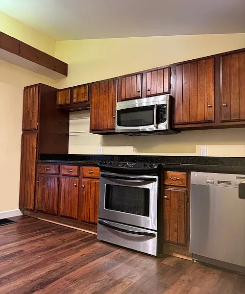 1016 River Rd — Photo 3