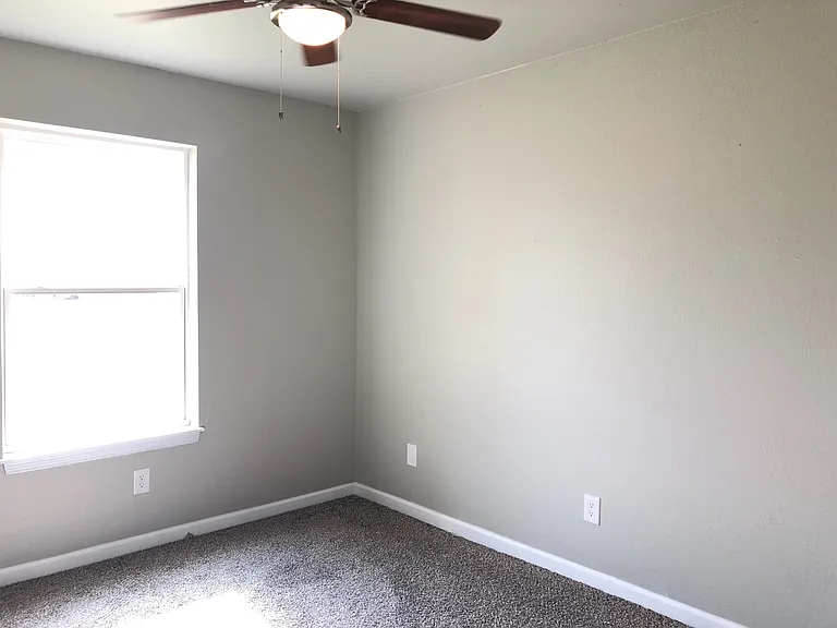 815 Hickory St — Photo 11