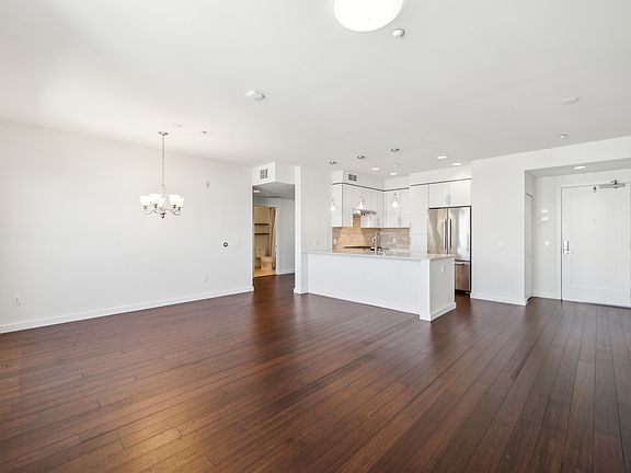 5th image of 50 Jerrold Ave #305
