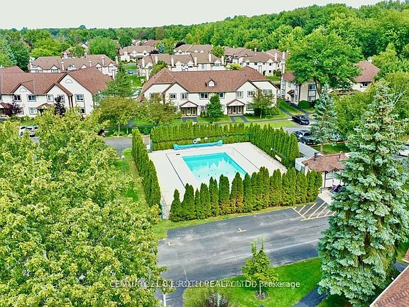 3rd image of 11 Laguna Pkwy #37