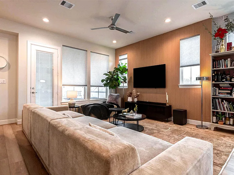 2802 Grand Fountains Dr #A — Photo 8