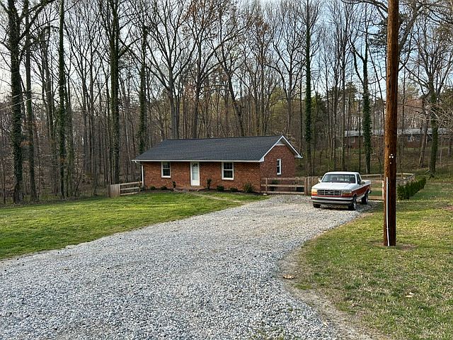 1st image of 4879 Brickyard Ln