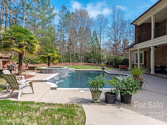 5th image of 5001 Oxfordshire Rd #24