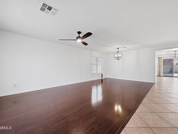 3rd image of 43214 W MAGNOLIA Road