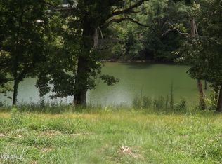 185 Wagon Ln, Speedwell, TN 37870