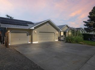 2122 W 8th Pl, Kennewick, WA 99336