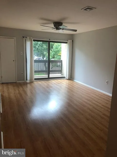 2 bed, 1400 sqft, $2,400 — Photo 3