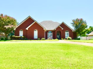 16 Grovemont Cv, Jackson, TN 38305