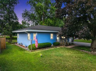 416 Holly Ct, Genoa, IL 60135