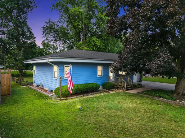 416 Holly Ct, Genoa, IL 60135