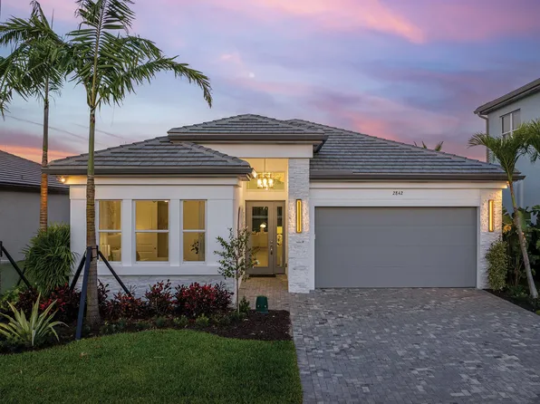 2589 Kingfisher Dr, Naples, FL 34112