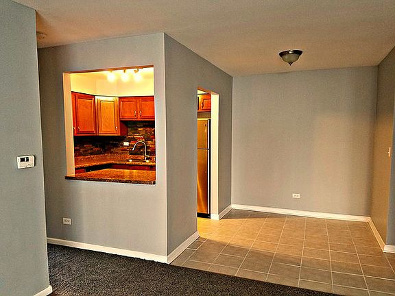 5th image of 1021 Des Plaines Ave APT 102