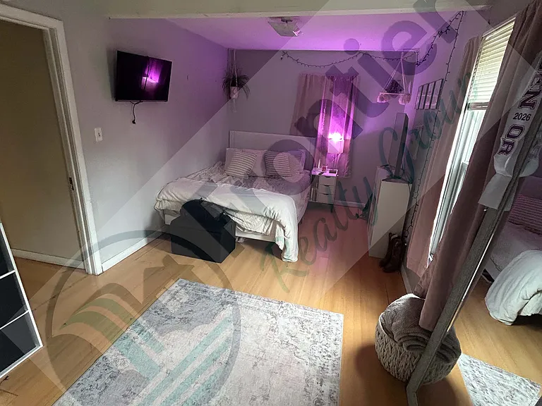 4031 Bell St — Photo 10