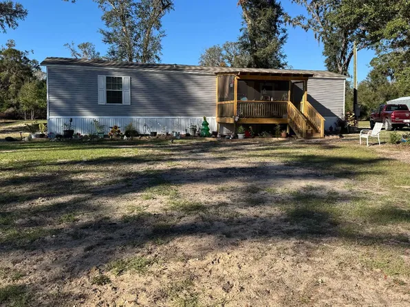 440 NE 188th Ave, Old Town, FL 32680