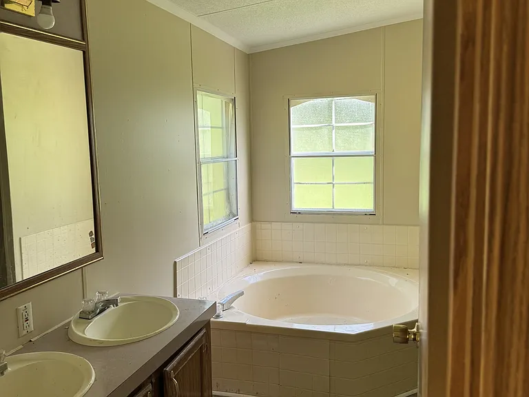 3307 Christie Rd — Photo 6