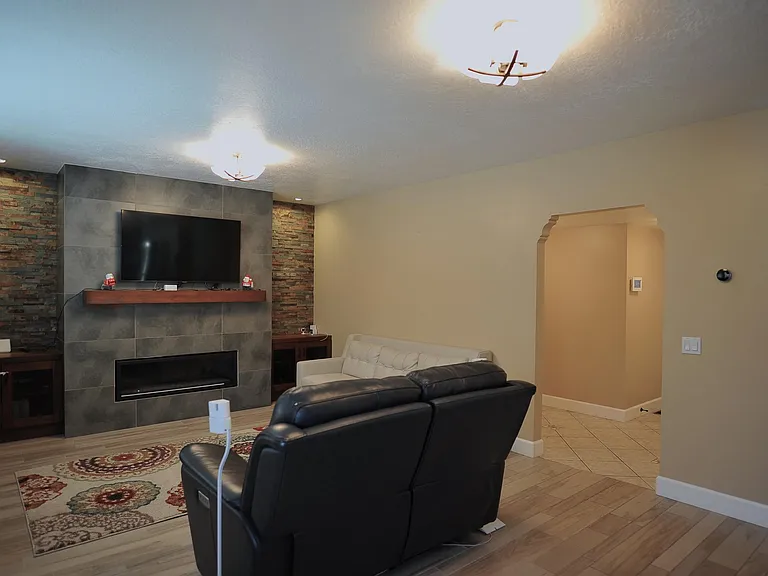 6943 S Hollow Ridge Rd — Photo 8