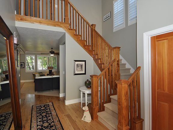3rd image of 1327 E Sonoma Ct