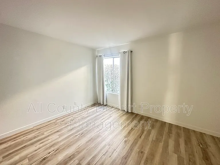 1675 Fairway Cir — Photo 11