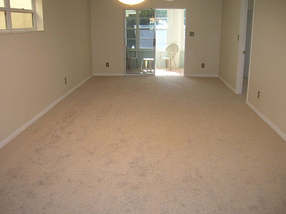 5th image of 487 Grove Isle Cir #487
