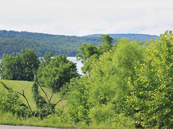 Russell Brothers Rd, Sharps Chapel, TN 37866