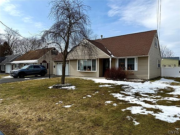 2nd image of 427 Van Roen Rd