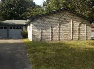 1126 Glen Echo Dr, Houston, TX 77088