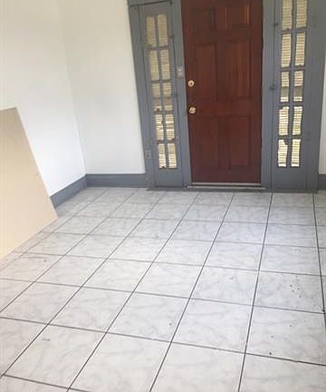 5th image of 1700 Erie St