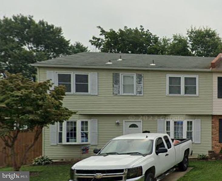 1st image of 233 Linden Ave