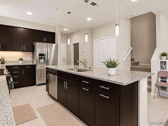 5th image of 785 Trunorth Cir