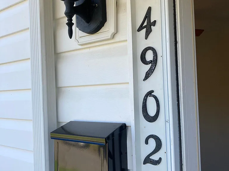 4902 Sycamore Pl — Photo 3