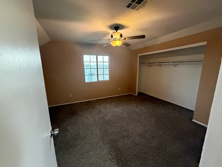 7979 W Devonshire Ave — Photo 10