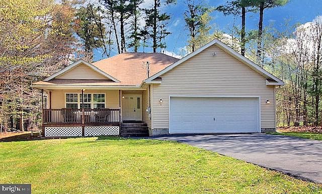1st image of 120 Woodbury Dr
