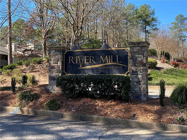 610 River Mill Cir #610 — Photo 1