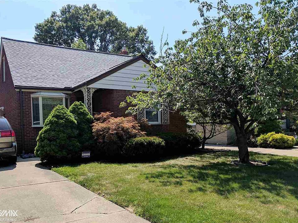 1st image of 21160 Lochmoor St