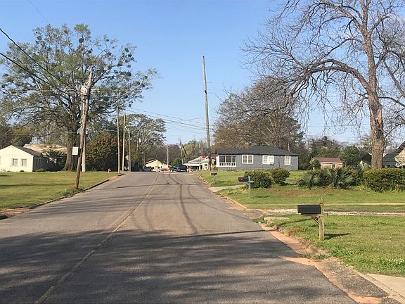 5th image of 3002 8th St