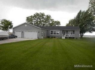 7238 Middle Channel Dr, Harsens Island, MI 48028