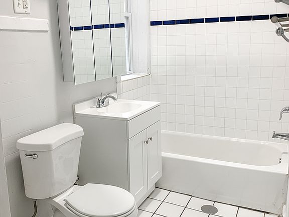 5th image of 2500 W Pensacola Ave #43401