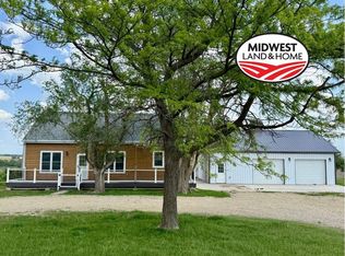 1702 2nd Rd, Waterville, KS 66548