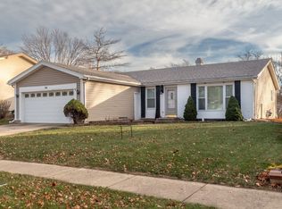 625 W Briarcliff Rd, Bolingbrook, IL 60440