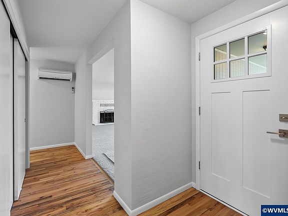 5th image of 615 Sacre Ln N