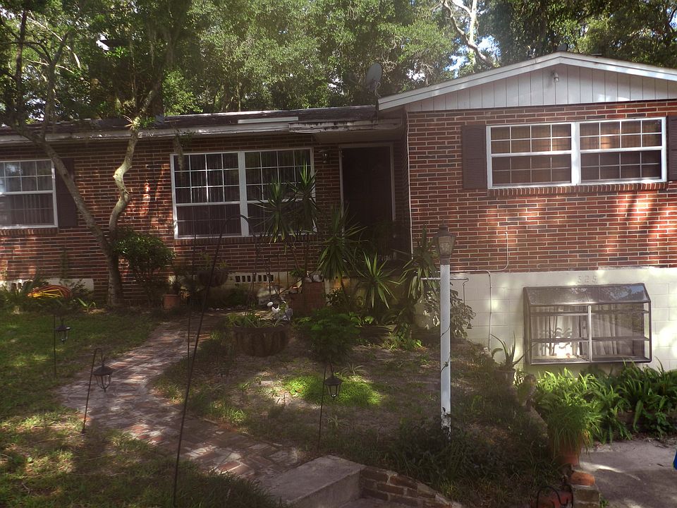 2nd image of 325 Stanley Dr